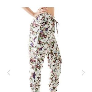 Guess joggers